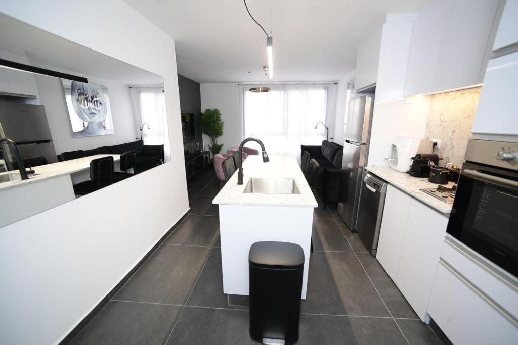 Z-32 Luxury Boutique Apartment Eilat Kültér fotó